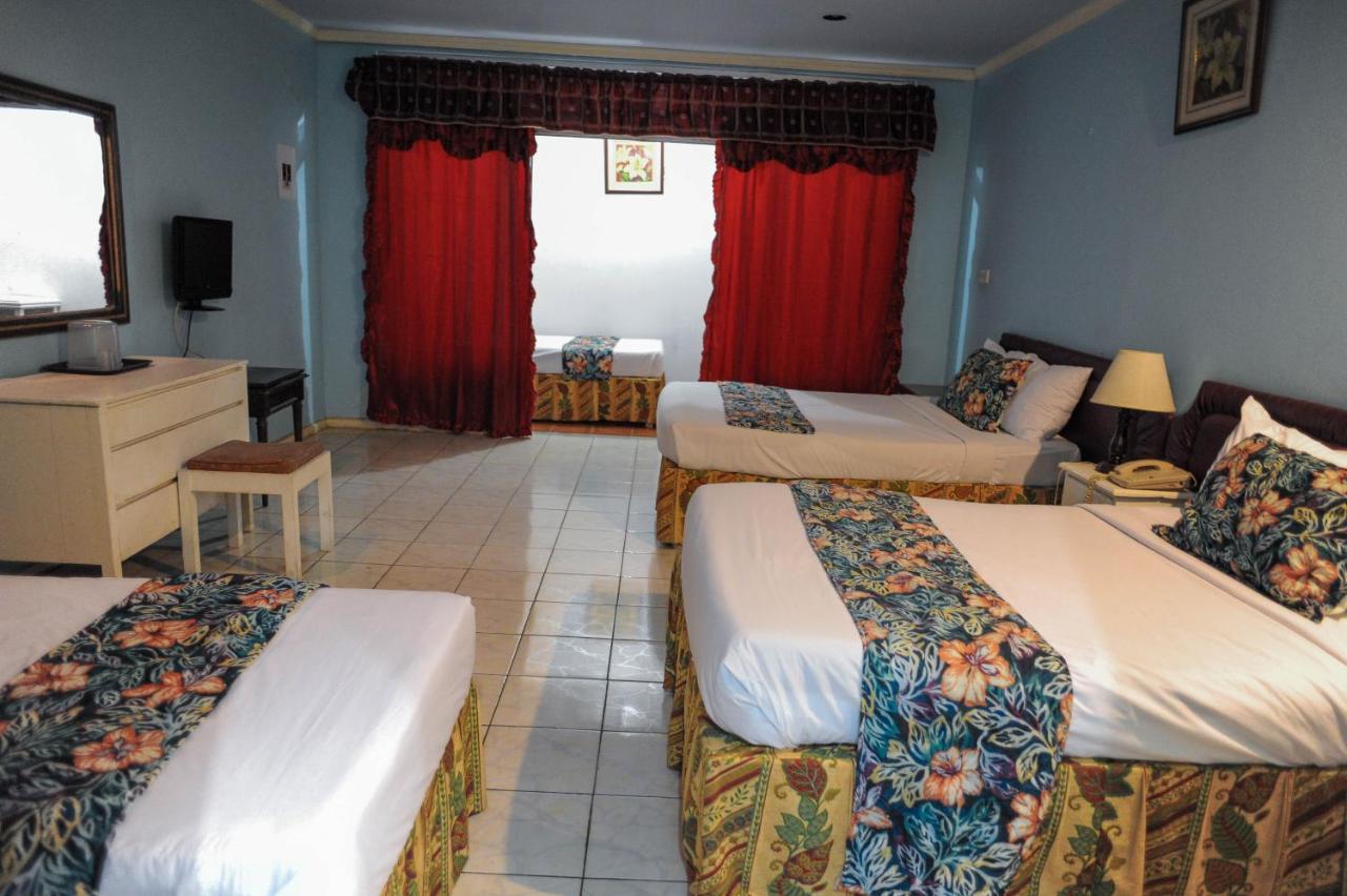 Glorianna Hotel مونتيغو باي المظهر الخارجي الصورة