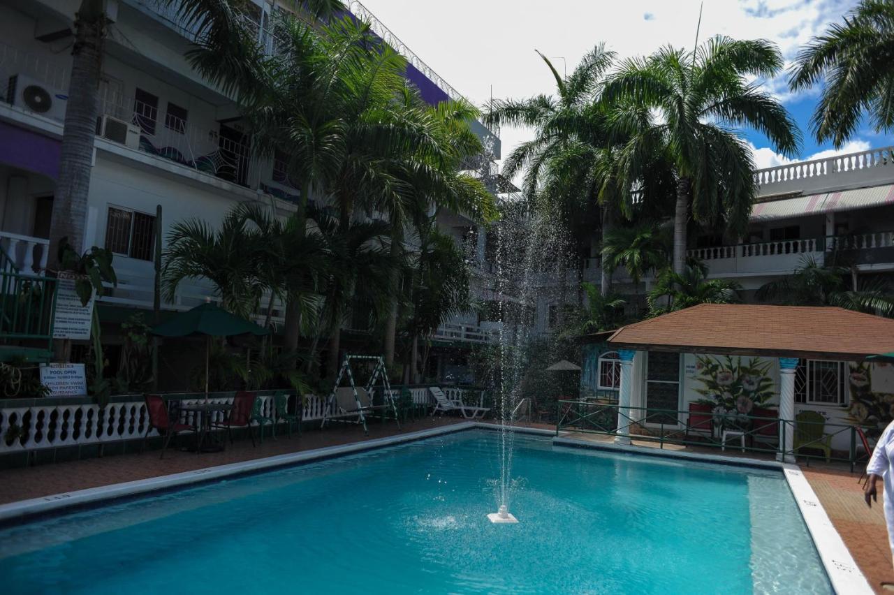 Glorianna Hotel مونتيغو باي المظهر الخارجي الصورة