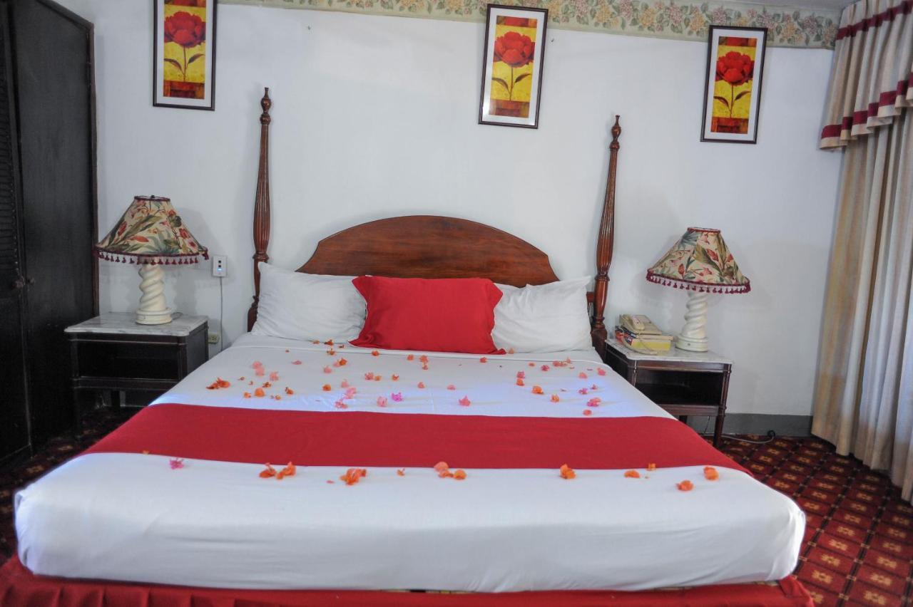 Glorianna Hotel مونتيغو باي المظهر الخارجي الصورة
